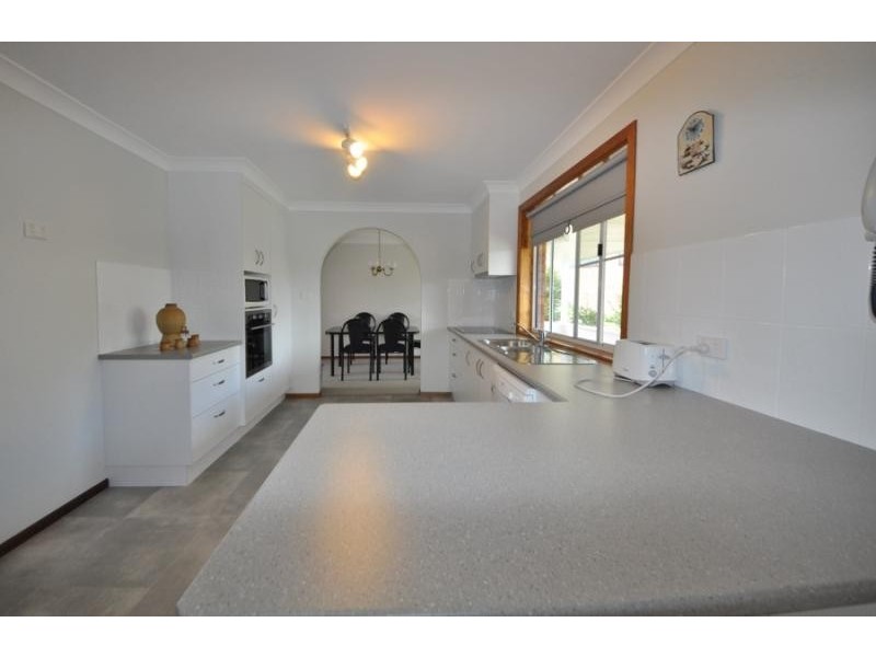 15 Glenmore Crescent, Macksville NSW 2447