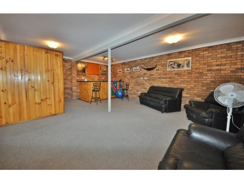 15 Glenmore Crescent, Macksville NSW 2447