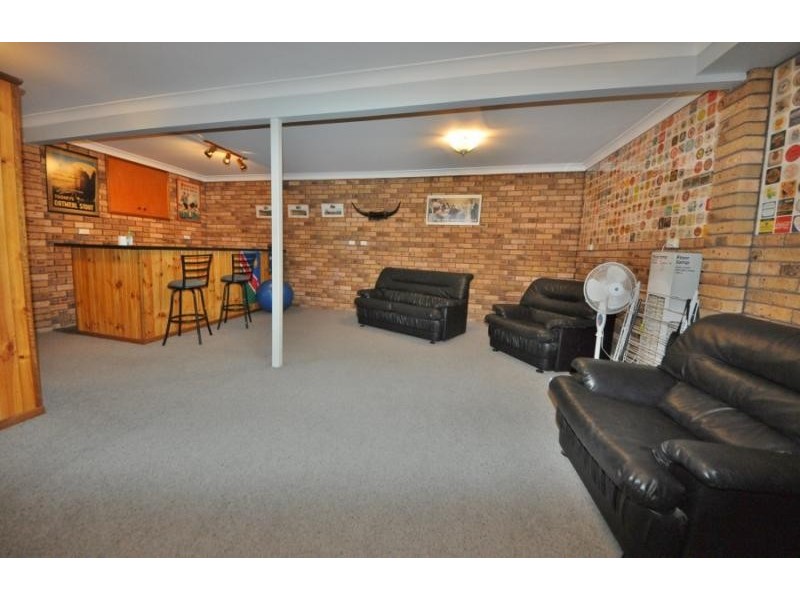 15 Glenmore Crescent, Macksville NSW 2447