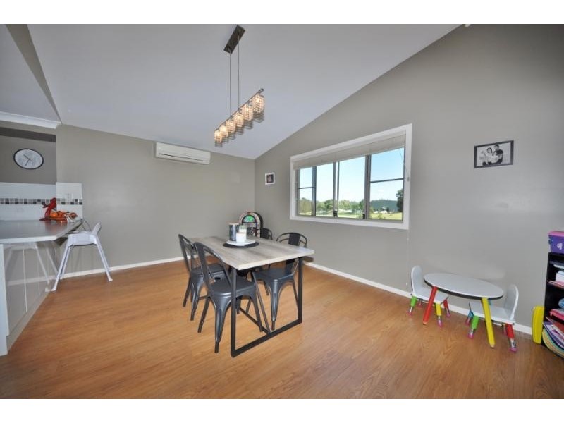 11 Grant Crescent, Macksville NSW 2447