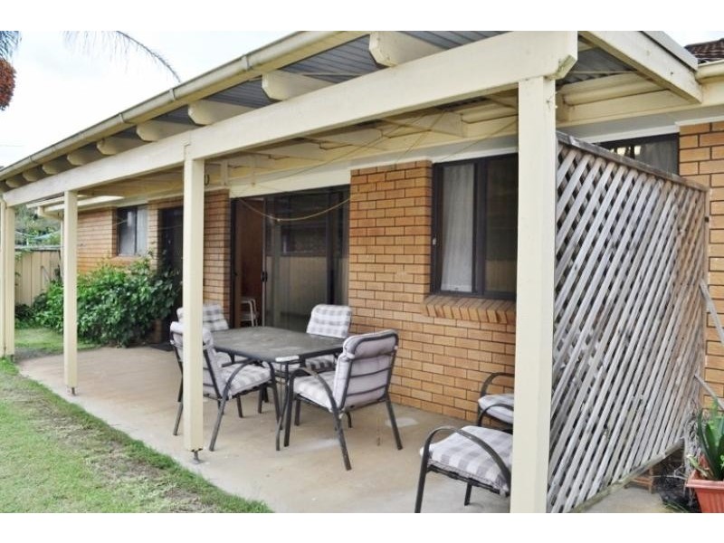 6 Fourth Avenue, Stuarts Point NSW 2441