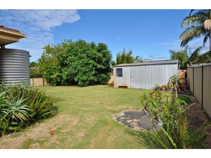 6 Fourth Avenue, Stuarts Point NSW 2441