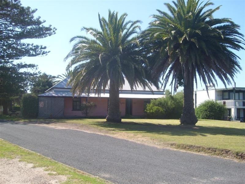 18 Coral Crescent TUROSS HEAD 2537, Tuross Head NSW 2537