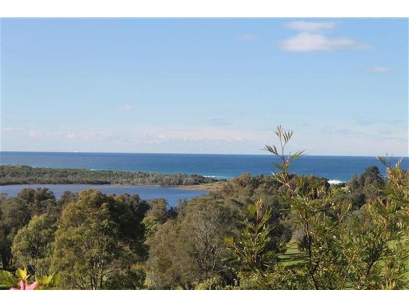 172 Hector McWilliam  Drive, Tuross Head NSW 2537