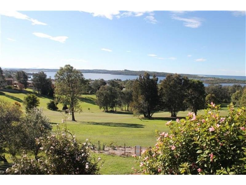 172 Hector McWilliam  Drive, Tuross Head NSW 2537