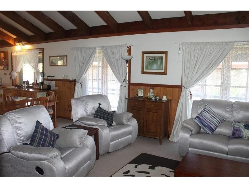 13 Lake Street, Tuross Head NSW 2537