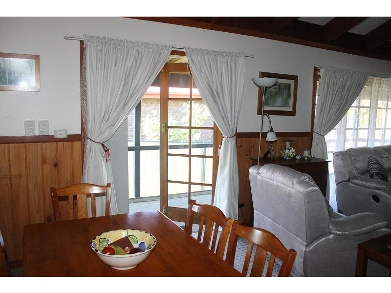13 Lake Street, Tuross Head NSW 2537
