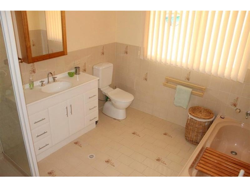 20a Coral Crescent, Tuross Head NSW 2537