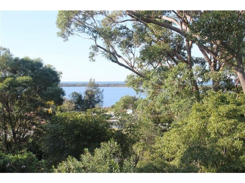 68 Coogee Street, Tuross Head NSW 2537