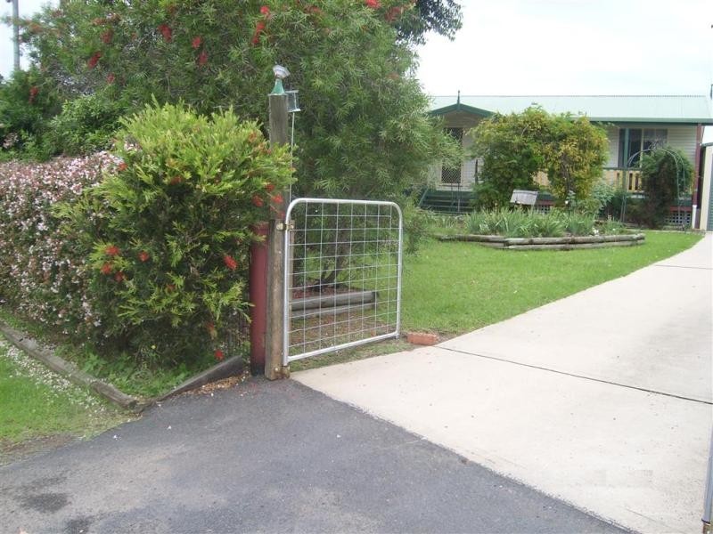 17 Coogee Street, Tuross Head NSW 2537