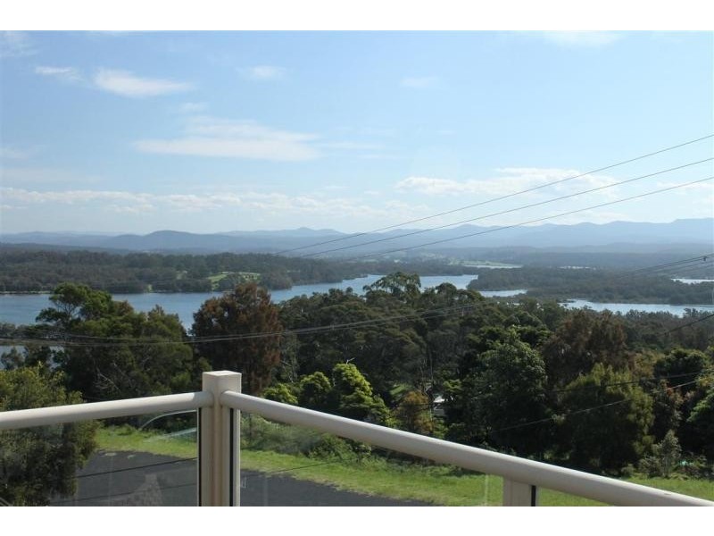 6 Coral Crescent, Tuross Head NSW 2537