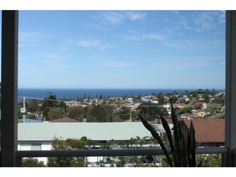 6 Coral Crescent, Tuross Head NSW 2537