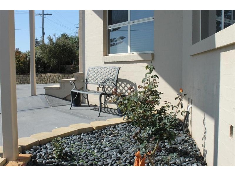 6 Coral Crescent, Tuross Head NSW 2537