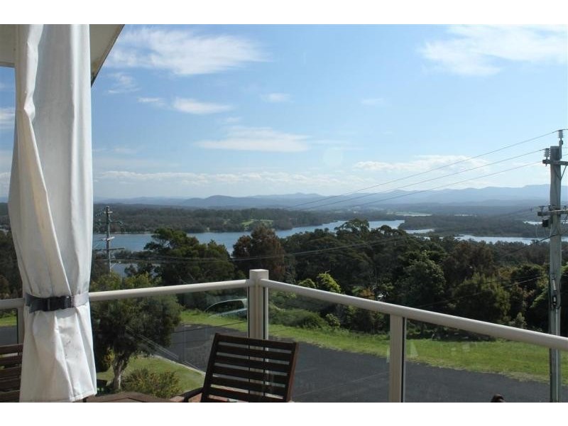 6 Coral Crescent, Tuross Head NSW 2537