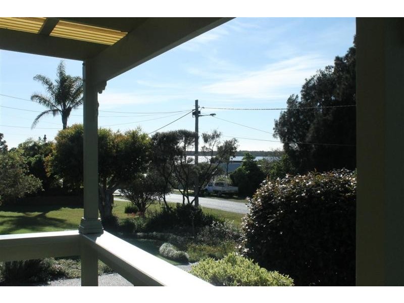 32 Brighton Street, Tuross Head NSW 2537