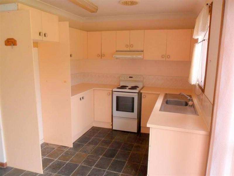 11 Anderson Avenue, Tuross Head NSW 2537
