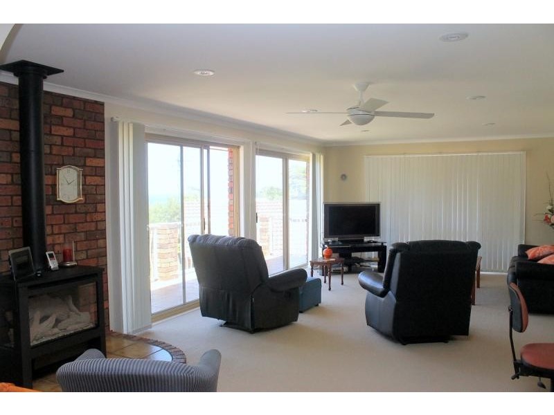 1 Hawkins Road, Tuross Head NSW 2537