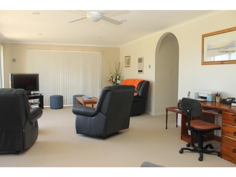 1 Hawkins Road, Tuross Head NSW 2537