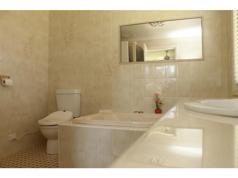 1 Hawkins Road, Tuross Head NSW 2537