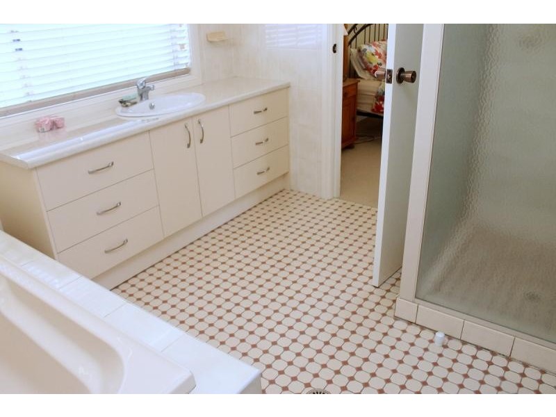 1 Hawkins Road, Tuross Head NSW 2537