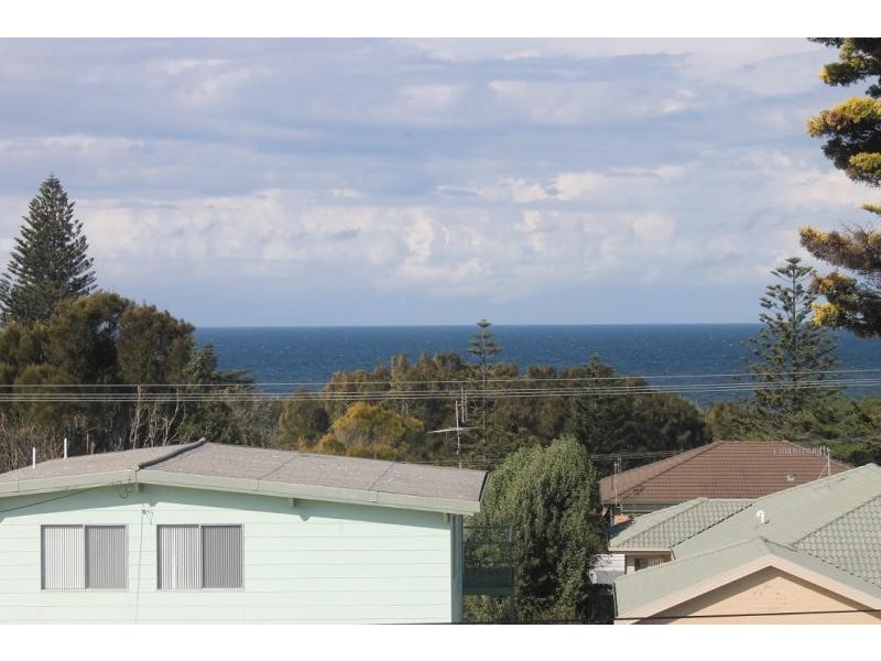 15 Surf  Street, Tuross Head NSW 2537