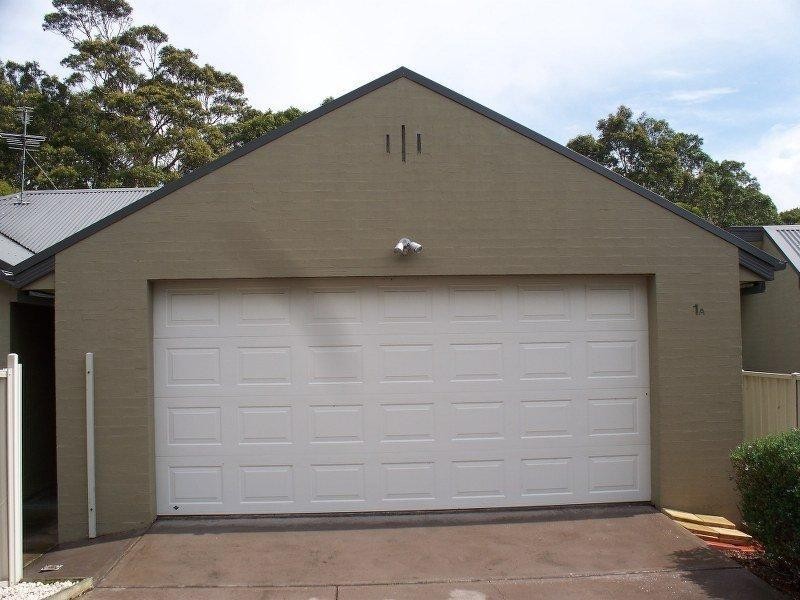 1a Crest  Crescent, Moruya Heads NSW 2537