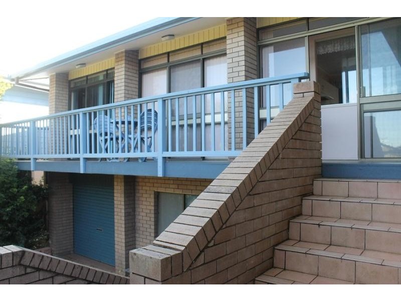 8 Coral Crescent, Tuross Head NSW 2537