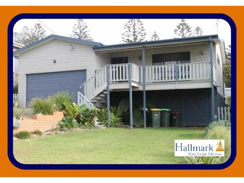 11 Salmon Street, Tuross Head NSW 2537