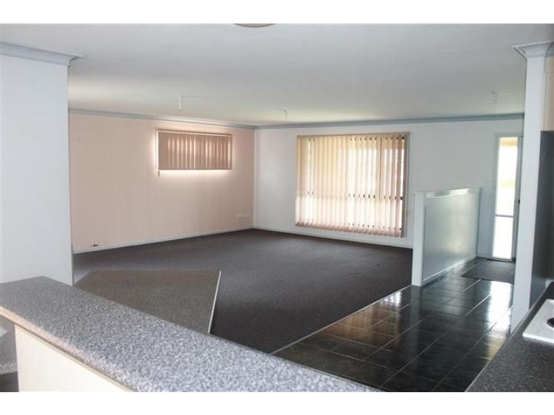 11 Salmon Street, Tuross Head NSW 2537