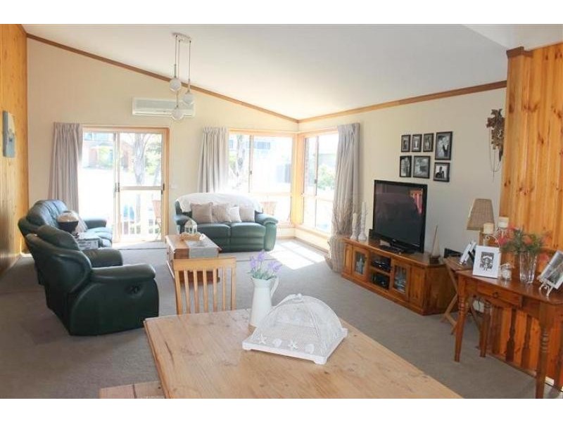 23 Islandview  Road, Tuross Head NSW 2537
