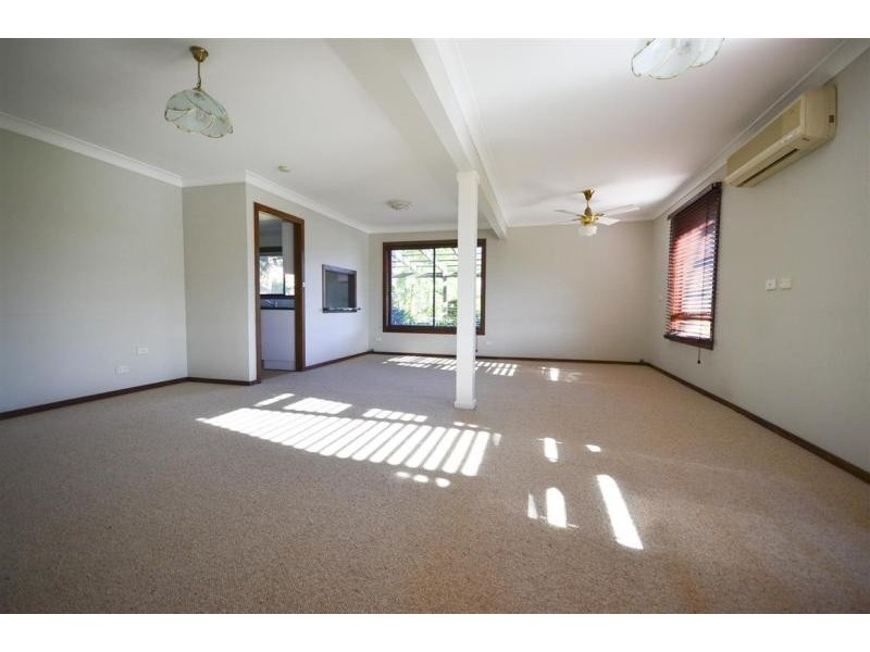 27 Anderson Avenue, Tuross Head NSW 2537