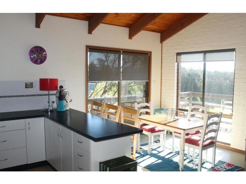 10 Lake Street, Tuross Head NSW 2537