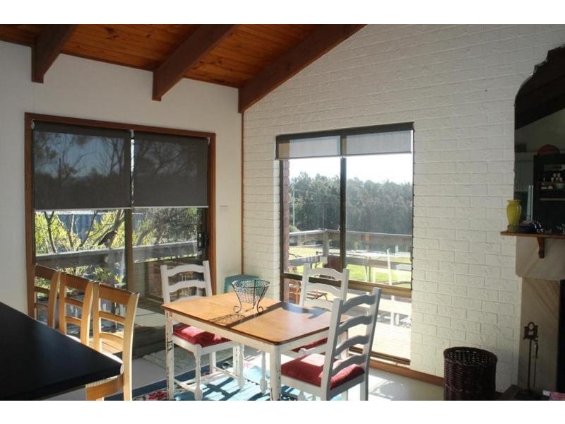 10 Lake Street, Tuross Head NSW 2537