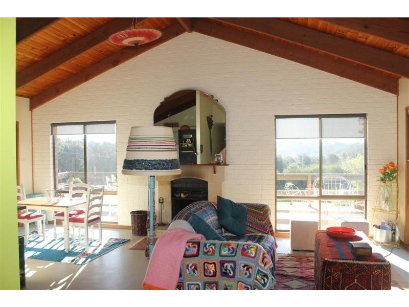 10 Lake Street, Tuross Head NSW 2537