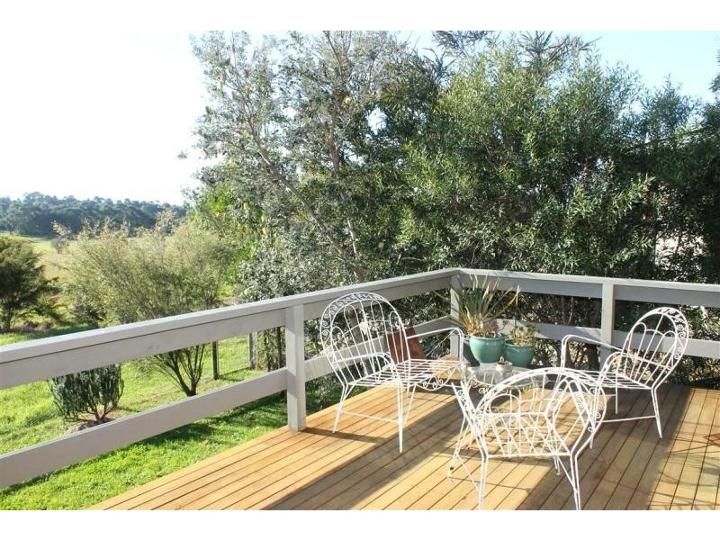 10 Lake Street, Tuross Head NSW 2537