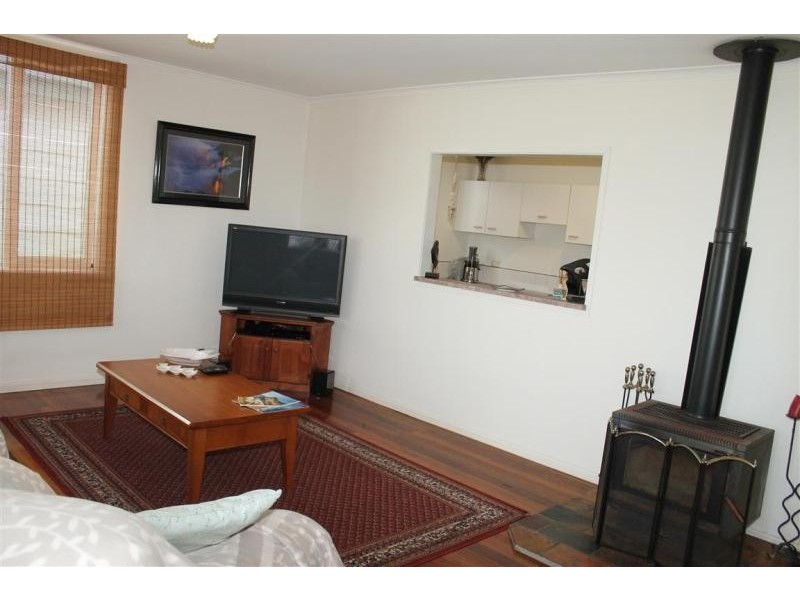 8 Anderson Avenue, Tuross Head NSW 2537