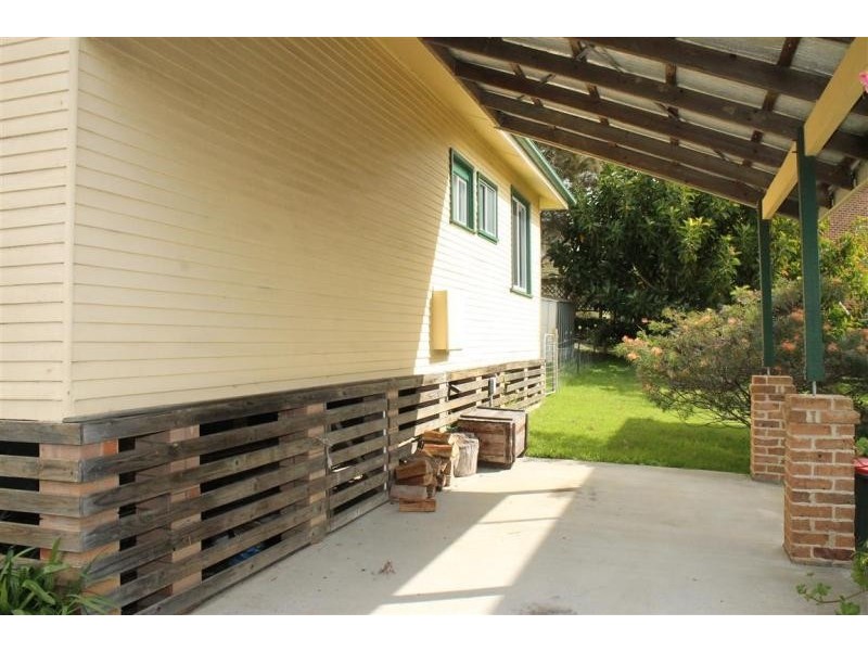 8 Anderson Avenue, Tuross Head NSW 2537