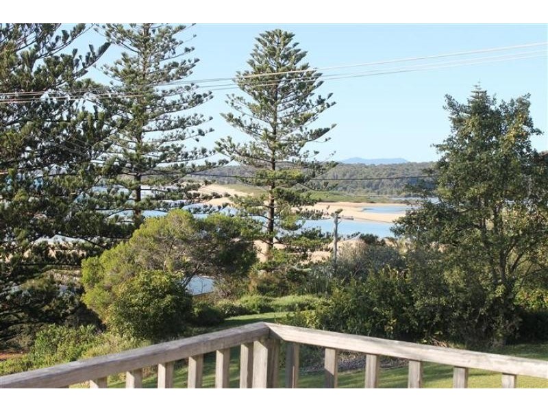 20 Clive Court, Tuross Head NSW 2537