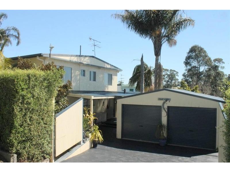 30 Coogee Street, Tuross Head NSW 2537