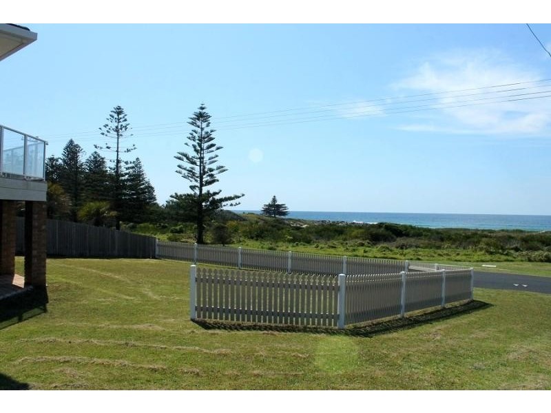 85 Tuross Boulevard, Tuross Head NSW 2537