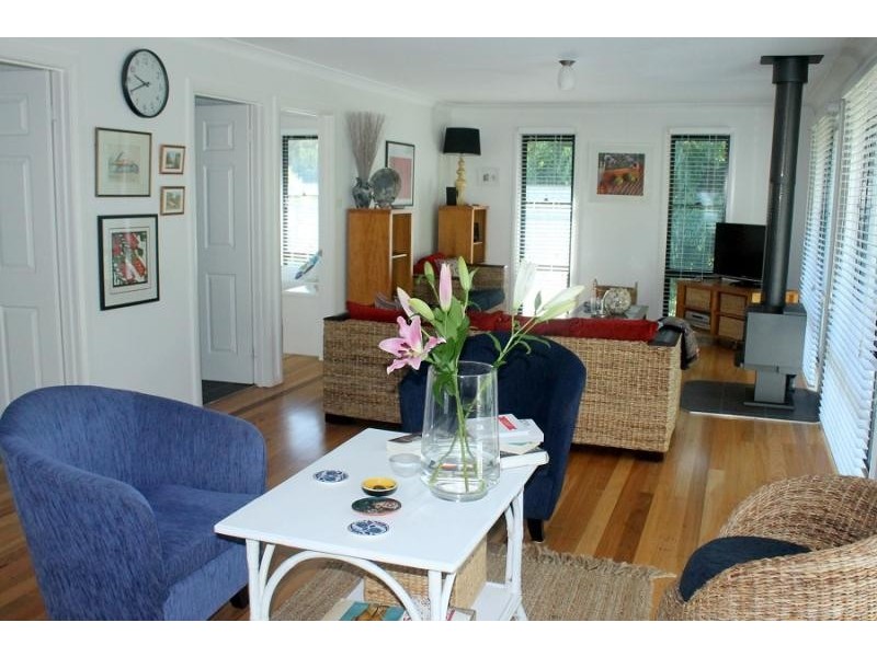 76 Nelson  Parade, Tuross Head NSW 2537