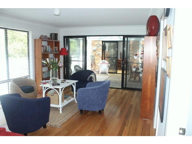 76 Nelson  Parade, Tuross Head NSW 2537