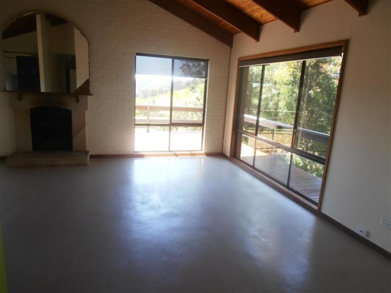 10 Lake Street, Tuross Head NSW 2537