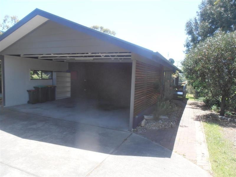 10 Lake Street, Tuross Head NSW 2537