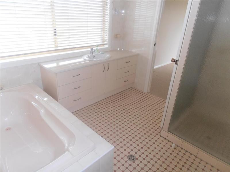 1 Hawkins  Road, Tuross Head NSW 2537