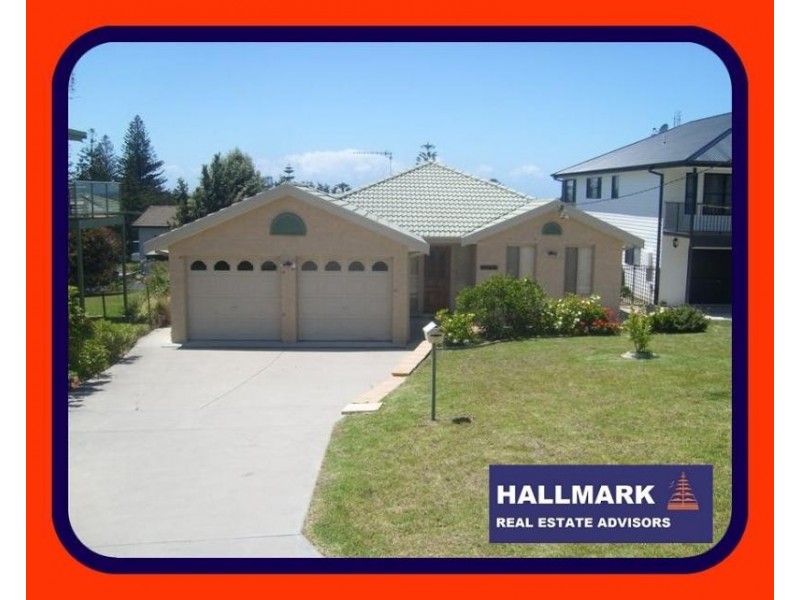18 Surf  Street, Tuross Head NSW 2537