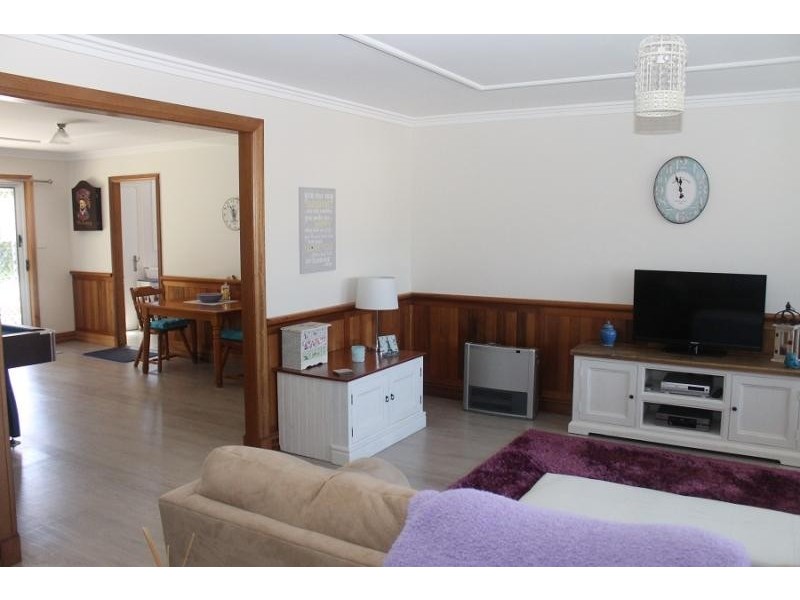 8 Evans  Road, Tuross Head NSW 2537