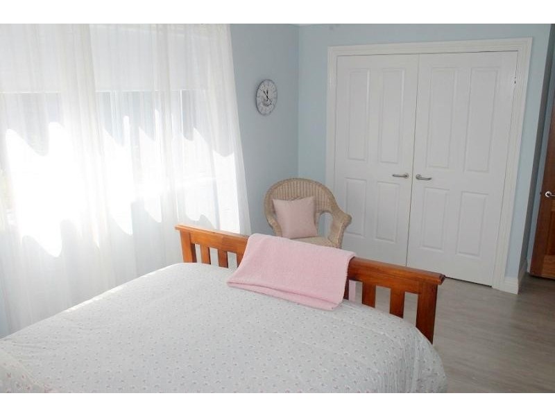 8 Evans  Road, Tuross Head NSW 2537