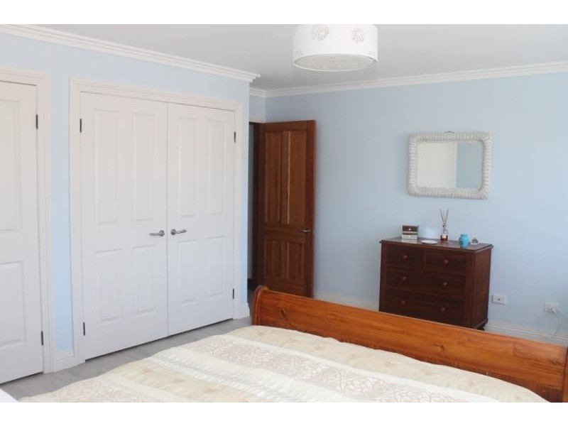 8 Evans  Road, Tuross Head NSW 2537