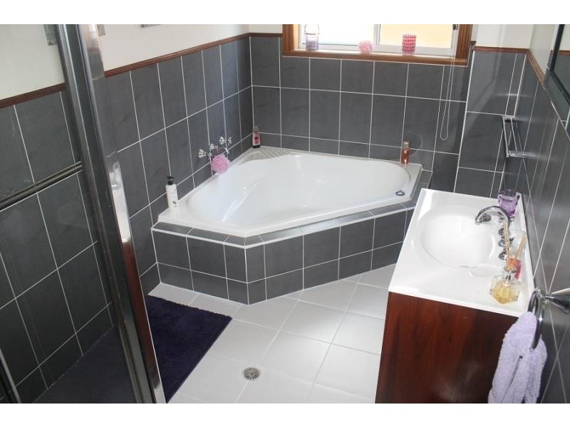 8 Evans  Road, Tuross Head NSW 2537